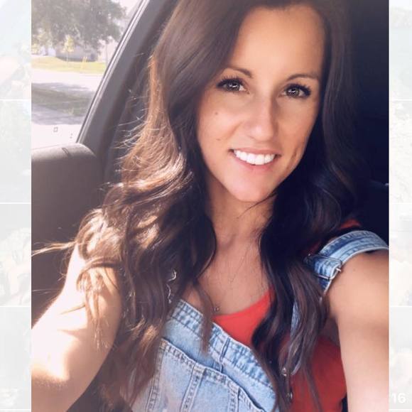 Meet your Posher, Natalia - Picture 1 of 1